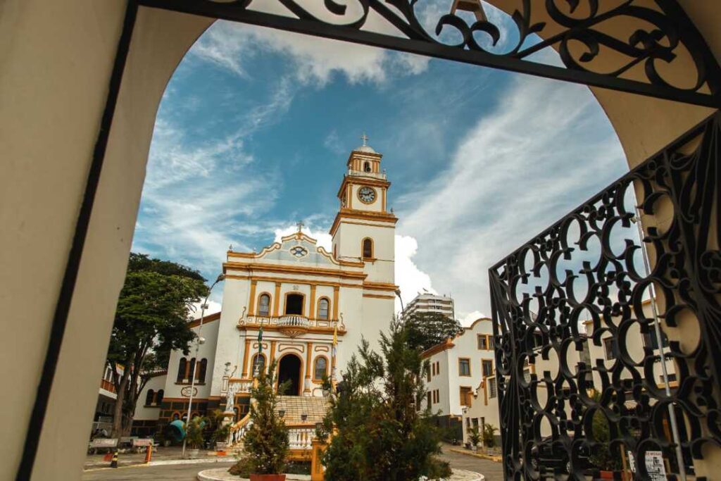 Foto Basílica em São Lourenço (1)